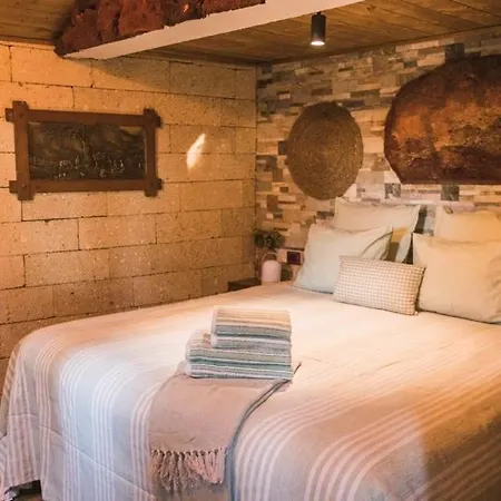 Kır Evi Cueva Almendros *