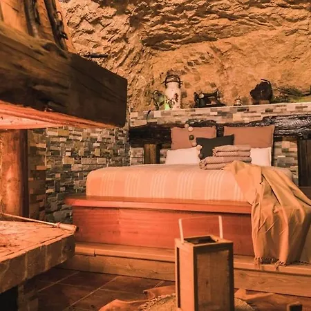 Landhaus Cueva Almendros *